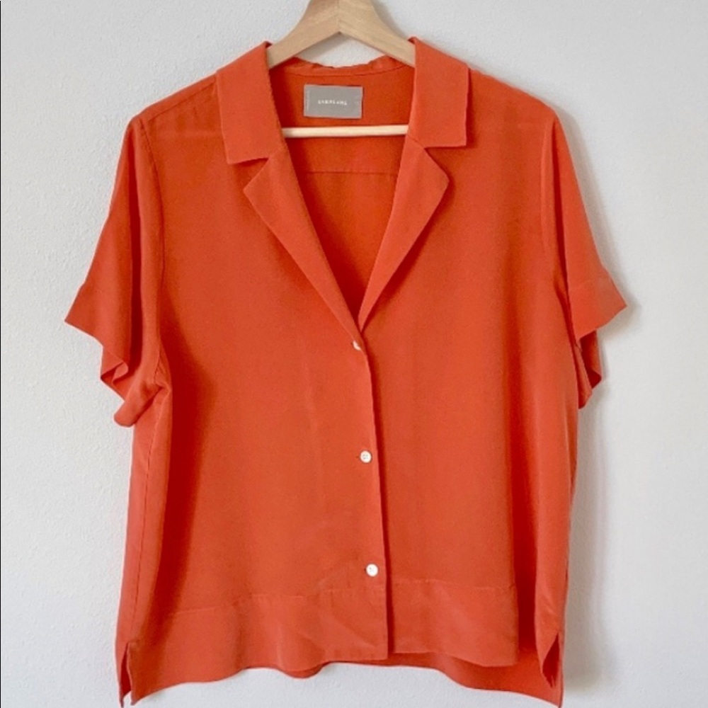 EVERLANE minimal clean short sleeve silk blouse
